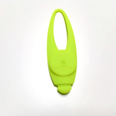 China New Silicon 2021 High Quality Large Size Green Collar Light Safety Practical Green Pet Night Light for sale