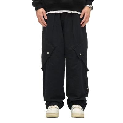 China Anti-wrinkle Fashion Streetwear Flare Sweat Pant 100% Cotton Pockets Jogger Pant Custom Logo Cago Pants Men for sale