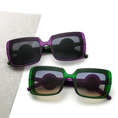 China Environmentally Friendly High End PC Frame Texture Round Metal Leg Fashion Sunglasses for sale