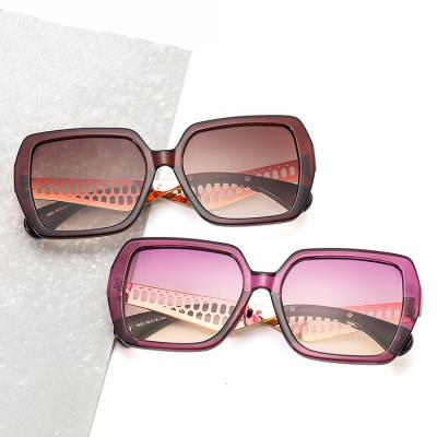 China Environmental Friendly China 2020 New Metal Square Foot Frame PC Fashion Sunglasses for sale