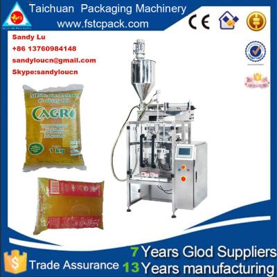 China Vegetable oil packaging machine , palm oil filling forming sealing packing machine for sale