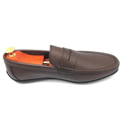 China Fashion Trend Soft Moccasin Driving Boats Men Loafers Casual Genuine Leather Shoes for sale