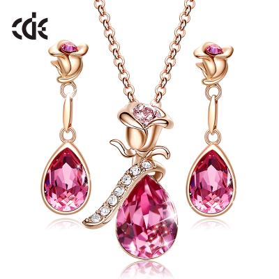 China New Design Romantic Rhinestone Jewelry Copper Alloy Bridal Jewelry Set For Woman for sale