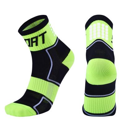 China Custom logo wholesale high quality quick dry custom made antibacterial cycling mountain bicycle sports socks and compression socks for sale