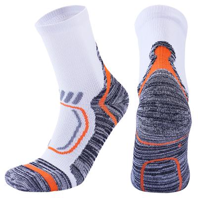 China Antibacterial Outdoor Rise Knocks Elite Sports Basketball Anti Slip Cycling Socks Climbing Soccer Running Winter Thermal Compression Socks for sale