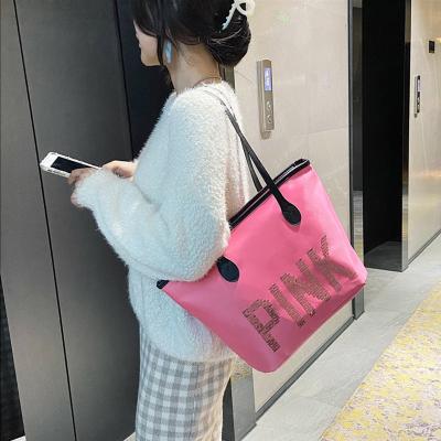 China Fashion Wholesale Custom Logo Large Girls Shoulder Handbag Nylon Duffel Bag Nylon Pink Women for sale