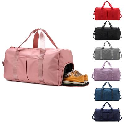 China Customized Red Logo Sports Gym Bags With Shoe Customized Big Compartment Durable Red Zipper Desiger Travel Duffel Bag for sale