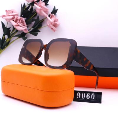 China Fahion 9060 Manufacturers Sell Designer Sunglasses Famous Brands Weekly Specials For Men And Women Brand Sunglassestrade Luxury Price for sale