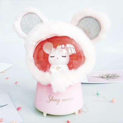 China Colorful Europe Stock 80mm Animal Mouse Plush Resin Souvenir Model Ships Country Souvenir Snow Globe for sale