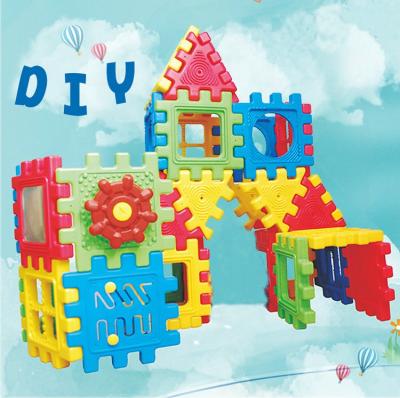 China Druable Plastic Big Size Plastic Gear Building Block Educational Toys For Children for sale