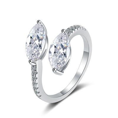 China Environmental Friendly Luxury Elegant Diamond Zircon Wedding Engagement Rings For Women for sale