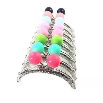 China Newest Factory Sale Candy Bean Bag Frame Kiss Clutch Whole Accessories Clip Frame With Color Chime for sale