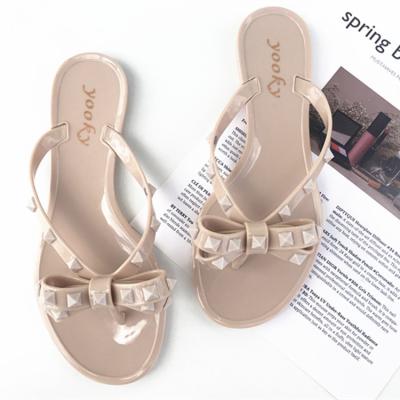 China New Style Women's Late Summer Fashion Anti-slippery Big Size Jelly Ladies Shoes Flip Flop Rivet Beach Slippers PVC Shoes For Female for sale