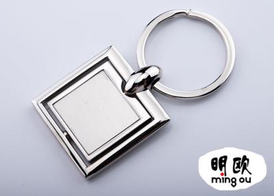 China 34g leeg Metaal Keychains voor Bedrijfbevordering, Vierkante de Sleutelringhouder van de Vormspinner Te koop