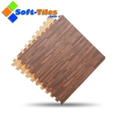 China 1/2inch donker Hout die de Jonge geitjes die van Schuimmatten/10mm Spelmat met elkaar verbinden kijken Te koop