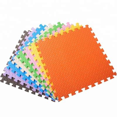 Cina uso strisciante Eva Foam Interlocking Tiles Mats della palestra dei bambini del bambino di 60cm in vendita