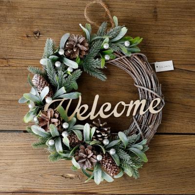 China Pine Cones Christmas Front Door Wreaths Plain Welcome Sign Door Wreath Wholesale Artificial Christmas Wreaths for sale