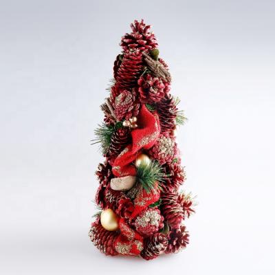 China Hot Selling Mini Christmas Tree Indoor Gold Powder Pine Cones High Quality Pine Cones Small Needles for sale