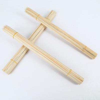 China Natural Materials Easily Cleaned Round Bamboo Kebab Sticks Skewers Wholesale Vegan Bamboo Skewers for sale