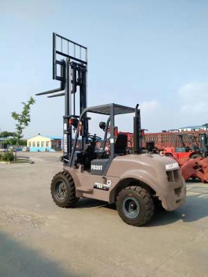 Китай Customizable Attachments Off-Road Forklift Truck For Increases Storage Capacity By Enabling Vertical Storage Solutions продается