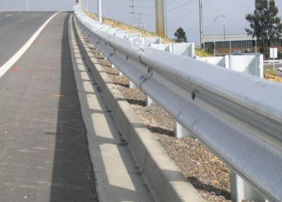 China Professional Highway Guard Rail With CE / ISO9000 Certificate Corrosion Resistant for sale