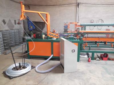 China Cheap Hot sale 2 worms fully Automatic chain link fence machine with compact roll for sale