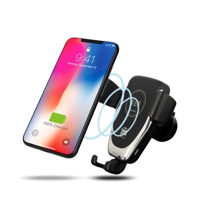 China Cellphones Fast Car Phone Holder Android Mobile Phone Car Charging Wireless Charger for sale