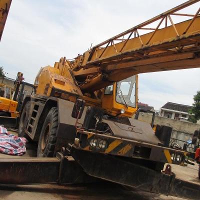 China 30T TADANO Rough terrain Crane japan TR 300M-III 1996 for sale