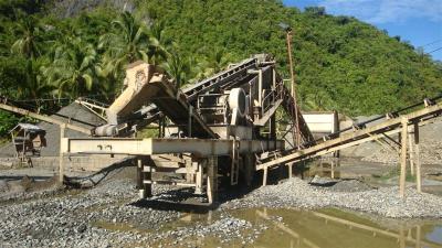 China Mobiler Backenbrecher des mobilen vertikalen Backenbrechers der Wellen-Prallmühle-Siebanlage mobilen zu verkaufen