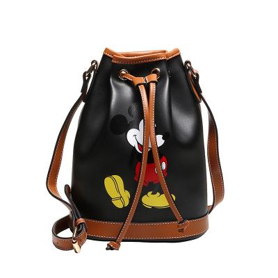 China Disney Fashion PU Genuine Bucket Shoulder Bag Brown Mickey Mouse Shoulder Bag Women Black White Messenger Bag for sale