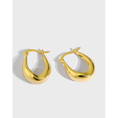 China New Design 18K Waterproof Gold Plated Round U Shape Smooth Twisted Chunky Stud Stainless Steel Hoop Earring for sale