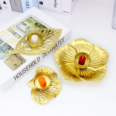 China Home Decoration Amazon Candlestick Decoration Table Gold Leaf Metal Candle Holders for sale