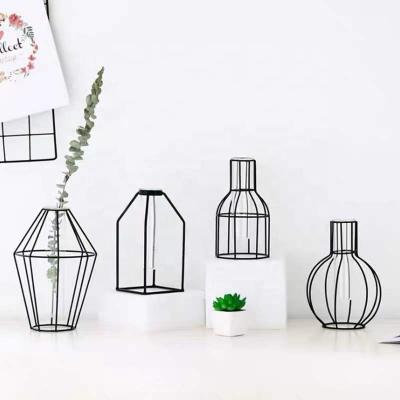 China Modern Nordic Geometric Vase Household Items Flower Arrangement Home Decoration Iron Wire Vase for sale