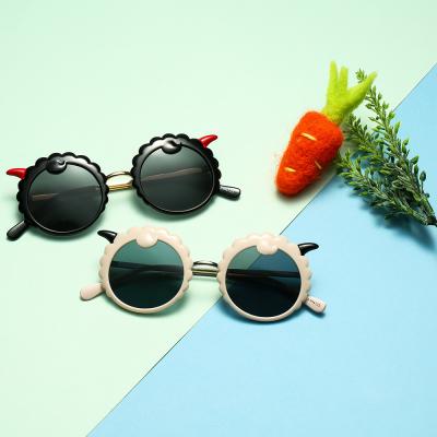 China Flexible Design 2021 Cute Animals Sunglasses DHK21216 New Fashion Arival Good Quality For Kids Retro Sunglasses for sale