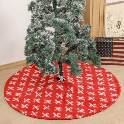 China New Red Printed Fabric Snowflake Christmas Tree Skirt Christmas Home Decorations Christmas Tree Skirt for sale