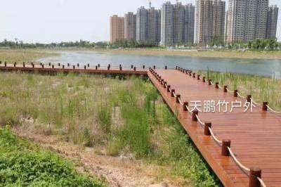 China Nail / Clip Installation Waterproof Decking Boards Termite Resistant Long Lasting for sale