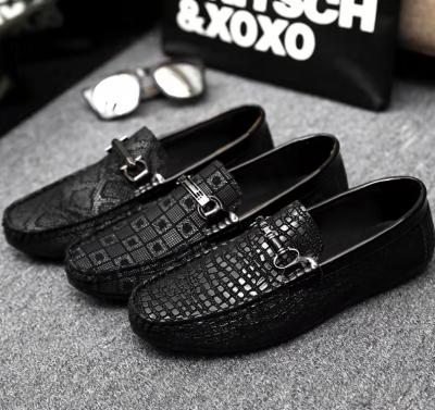 China Gommino High End Fashionable Flat Shoes Fashion Trend Plaid Luxury Slip On Loafer Shoes For Men for sale