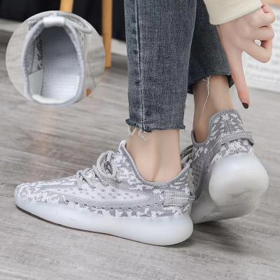 China High Quality Breathable Women Fly Knit Breathable Cold Stick Comfortable Women Casual Sneakers for sale