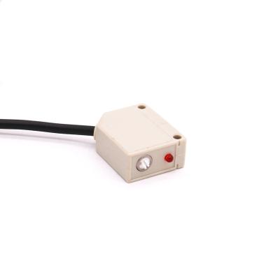 China DINGGAN Infrared Square Diffuse Reflection Detection Industrial Automation 10-30VDC Shape Photoelectric Sensor for sale