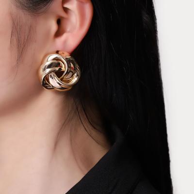 China Fashion 2023 Women's Gold And Sliver Metal flower Stud Earrings for sale