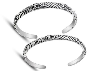 China Gorgeous Vintage Stainless Steel Bangle Bracelets , Cross Open Cuff Bracelet For Biker Jewelry for sale