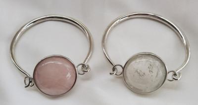 China Rhodium Plating Silver Round Rose Quartz Stone Bangle Bracelet With Cutom Design for sale