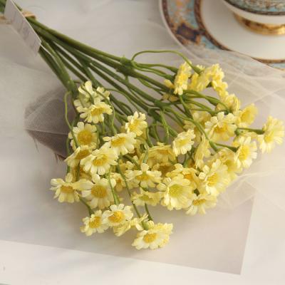 China Amazon Immortal Mini Daisy Bush Hot Selling Artificial Flowers for Home Decor for sale