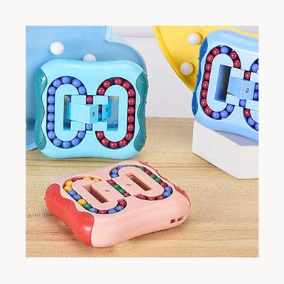 China Toy Fun Spinning Bean Spinner Cube Gift Box for sale