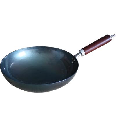 China 2020 Viable Hot Selling 36cm Chinese Non-Coating Carbon Steel Pre-Seasoned Wok Pan Big Wok with Wooden Handle for sale