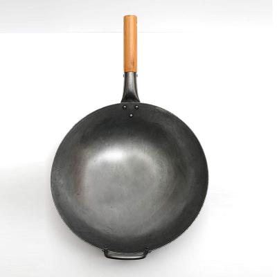 China OE Sustainable 36cm Hand Hammered Carbon Steel Wok Set With Wooden Handle for sale