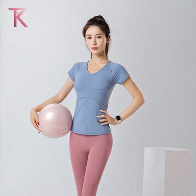 China Breathable Wholesale Gym Workout Clothing Women Seamless Set And Yoga Suits for sale