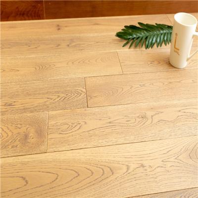 China Modern Lightweight Brushes Solid Oak Hardwood Flooring - 125x18mm for sale