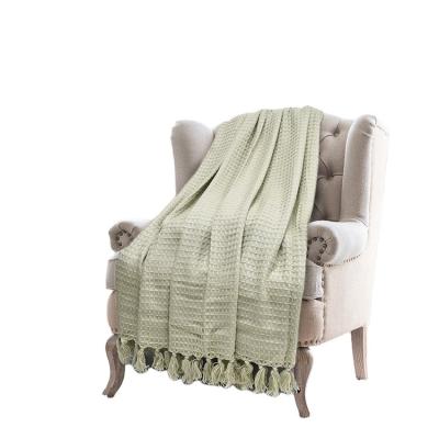 China PORTABLE Popular Custom Size Cotton Waffle Check Acrylic Cable Knit Throw Blanket With Tassel for sale