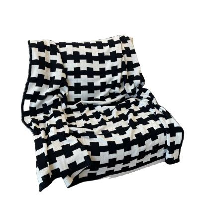 China Naturally Thickened Nap Throw Mat Soft Geometric Pattern Woven Casual Sofa Covering Skins for sale